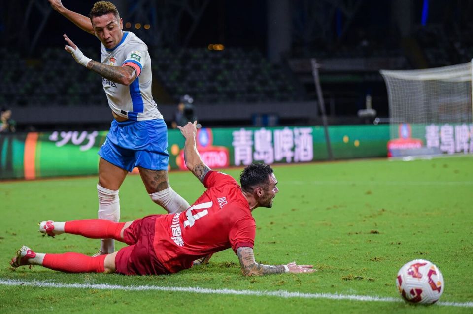 亚泰迎来爆, AA, 还两次击中